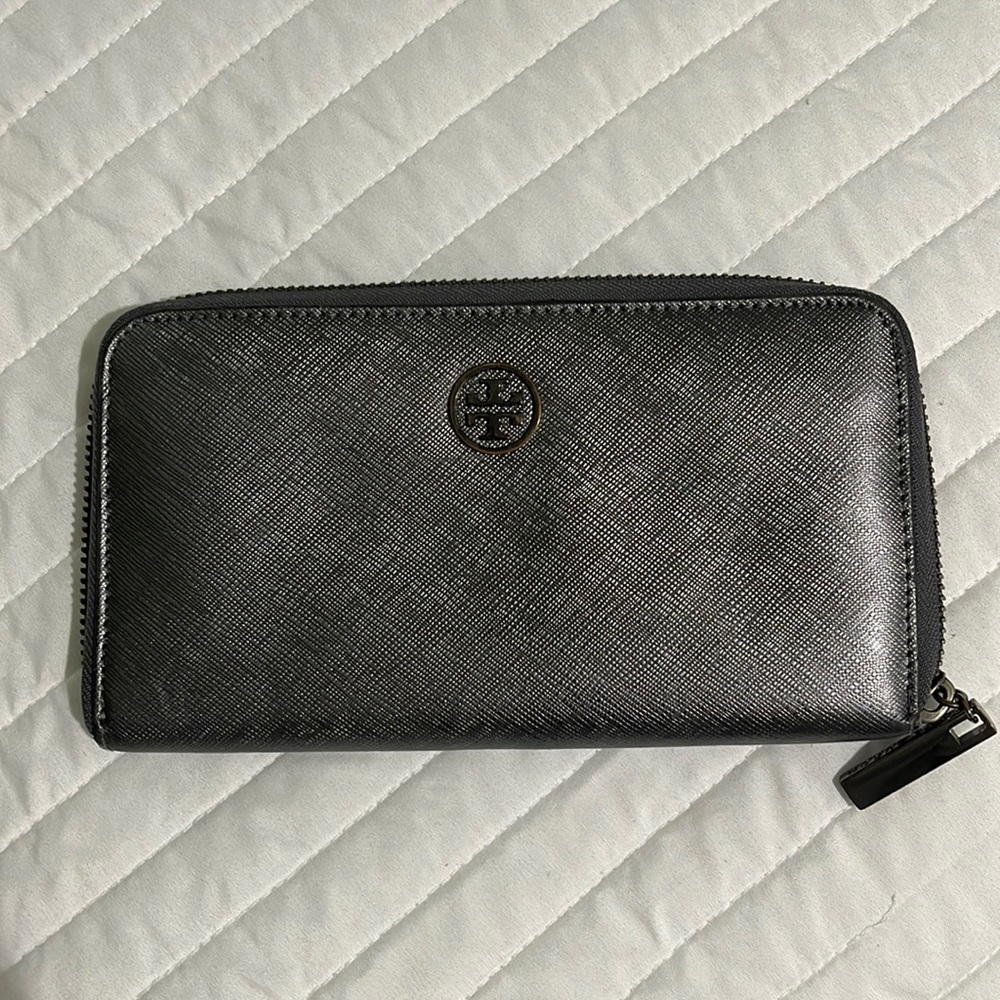 Tory Burch Robinson Large Wallet